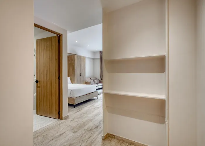 Myla Chapultepec Hotel 5*